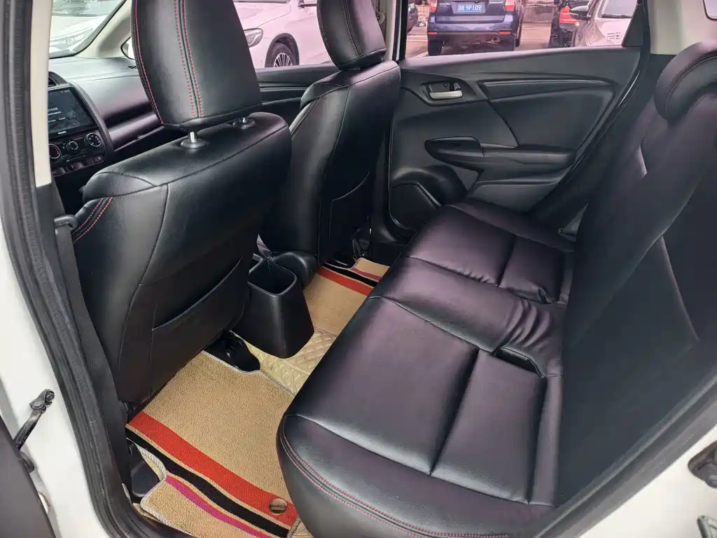Honda Fit — миниатюра 11