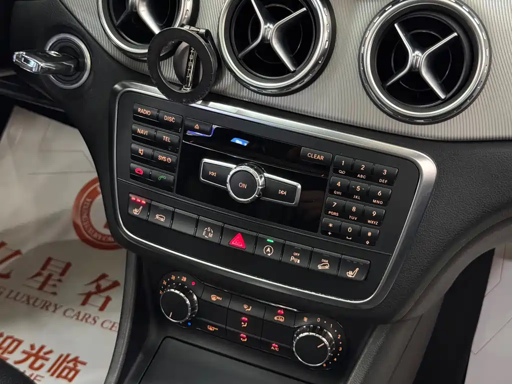 Mercedes-Benz GLA — миниатюра 16