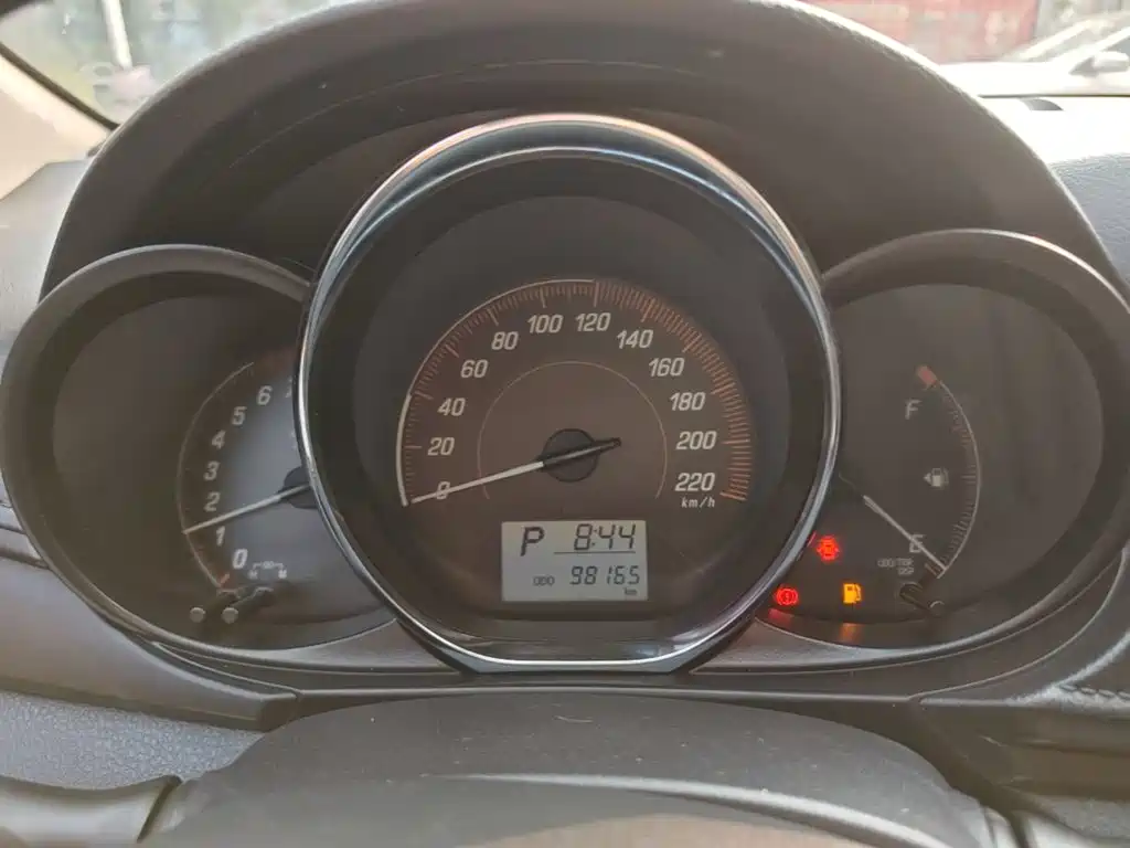 Toyota Yaris L — миниатюра 12