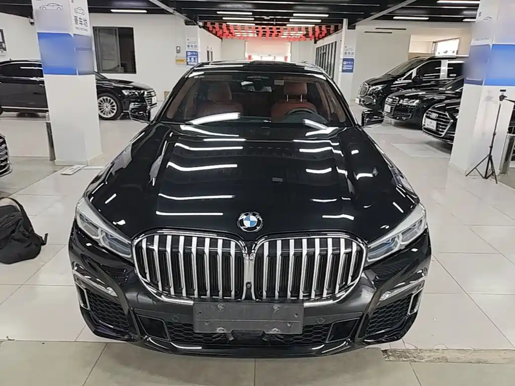 BMW 7 Series — миниатюра 3
