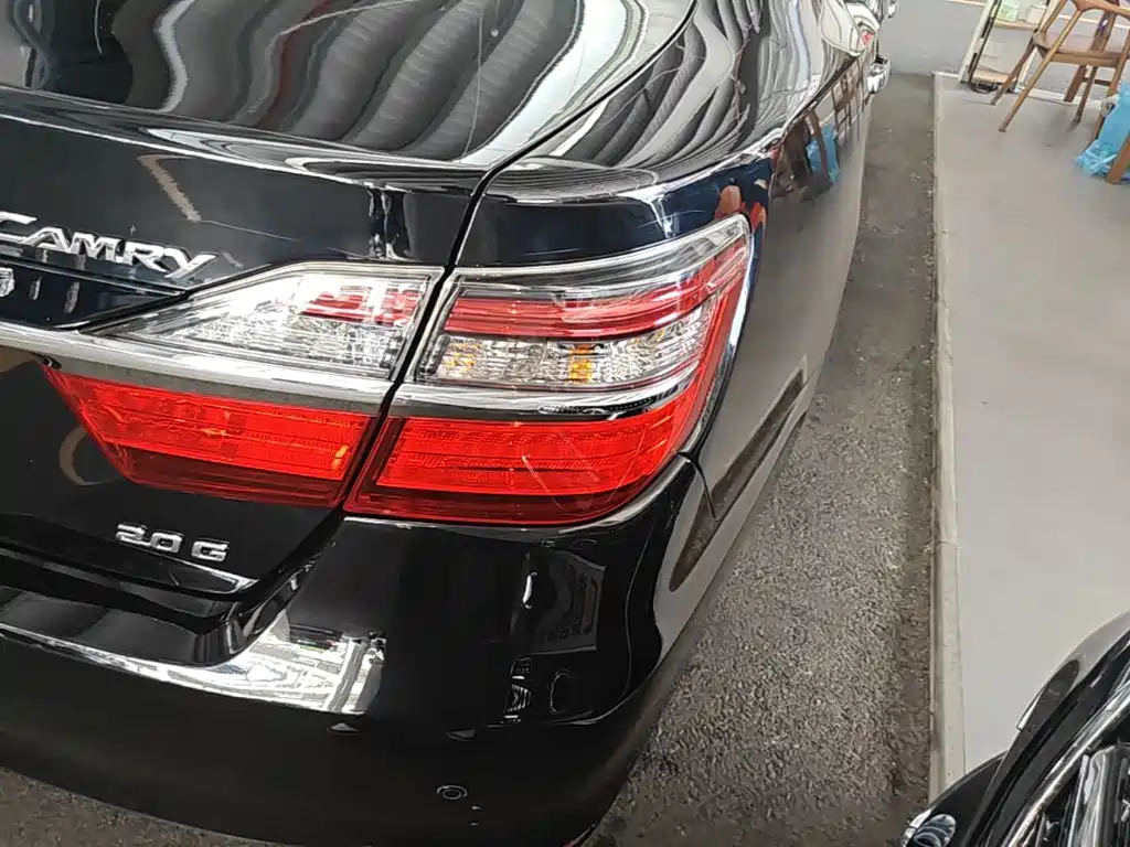Toyota Camry — миниатюра 8