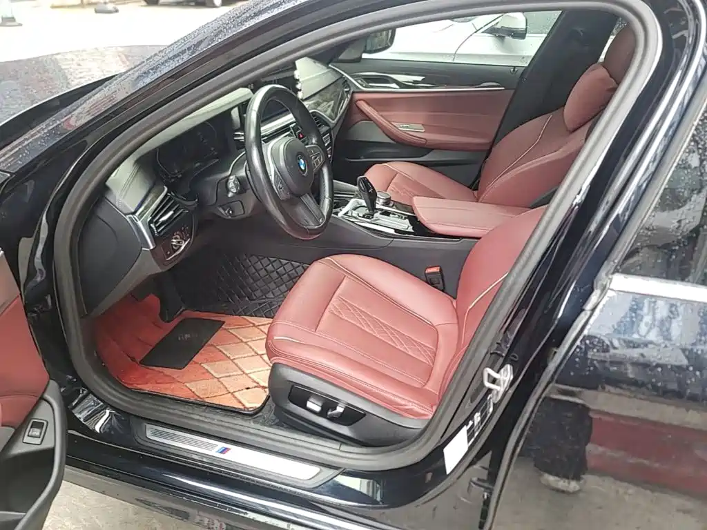 BMW 5 Series — миниатюра 15