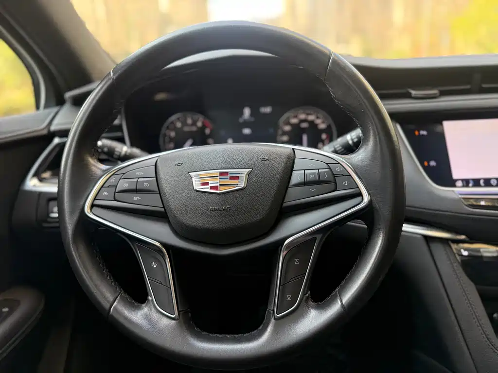 CADILLAC XT5