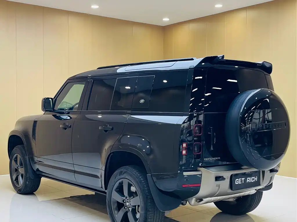 Land Rover Defender — миниатюра 7
