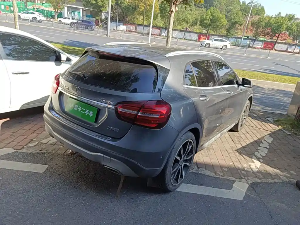 Mercedes-Benz GLA — миниатюра 7