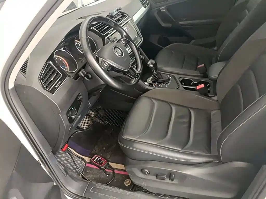 Volkswagen Tiguan L — миниатюра 15