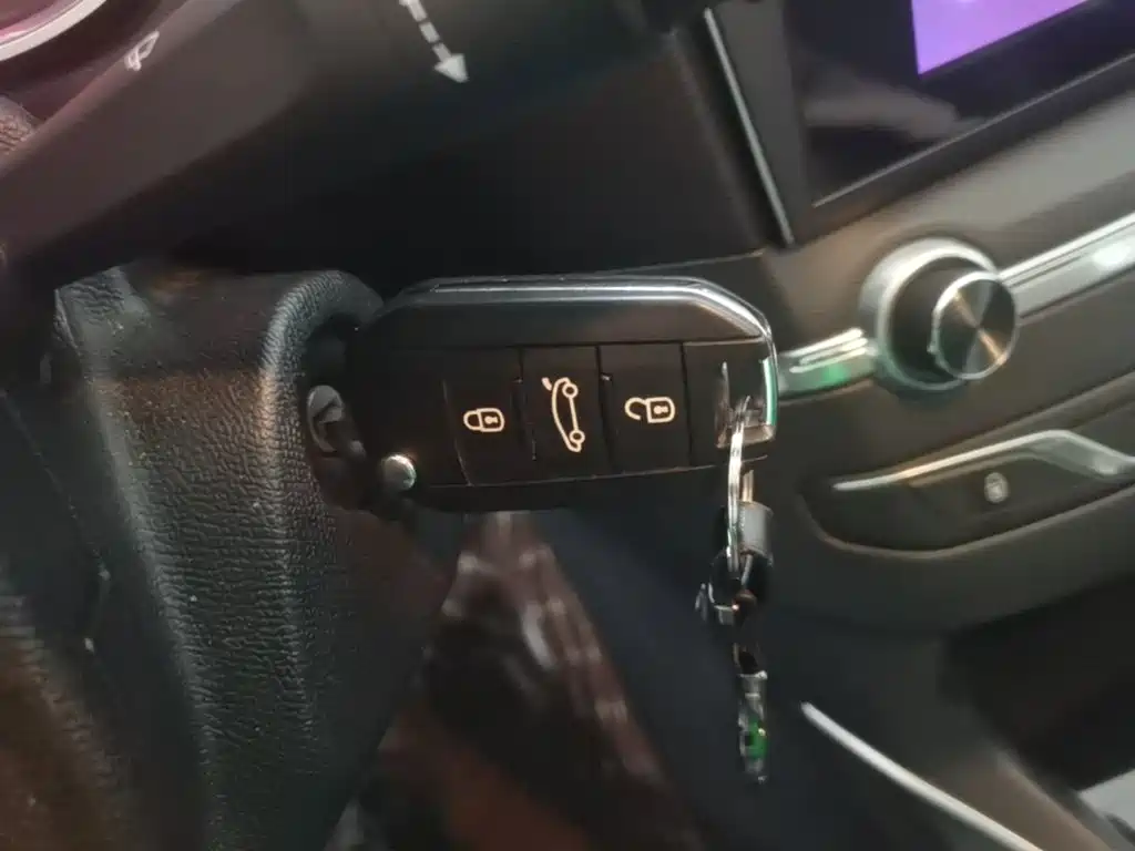 Peugeot 408 — миниатюра 9