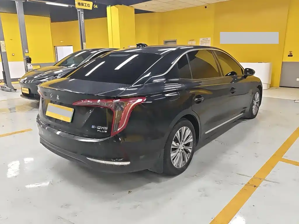 Hongqi Hongqi E-QM5 — миниатюра 2