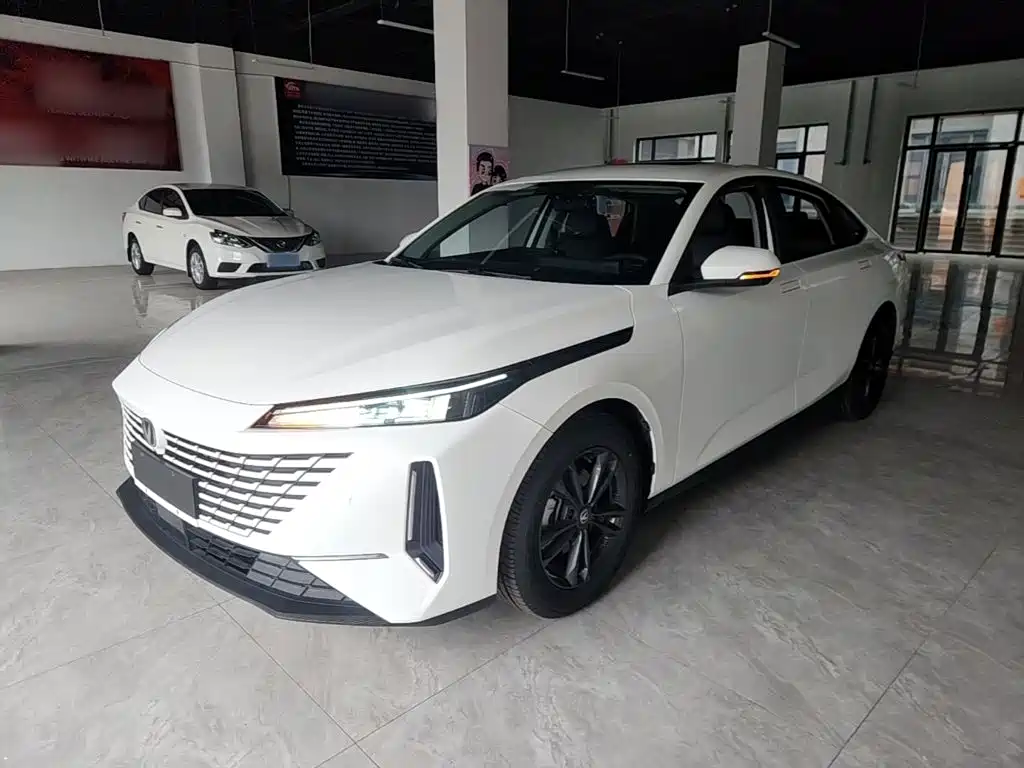 Changan Yida — миниатюра 2