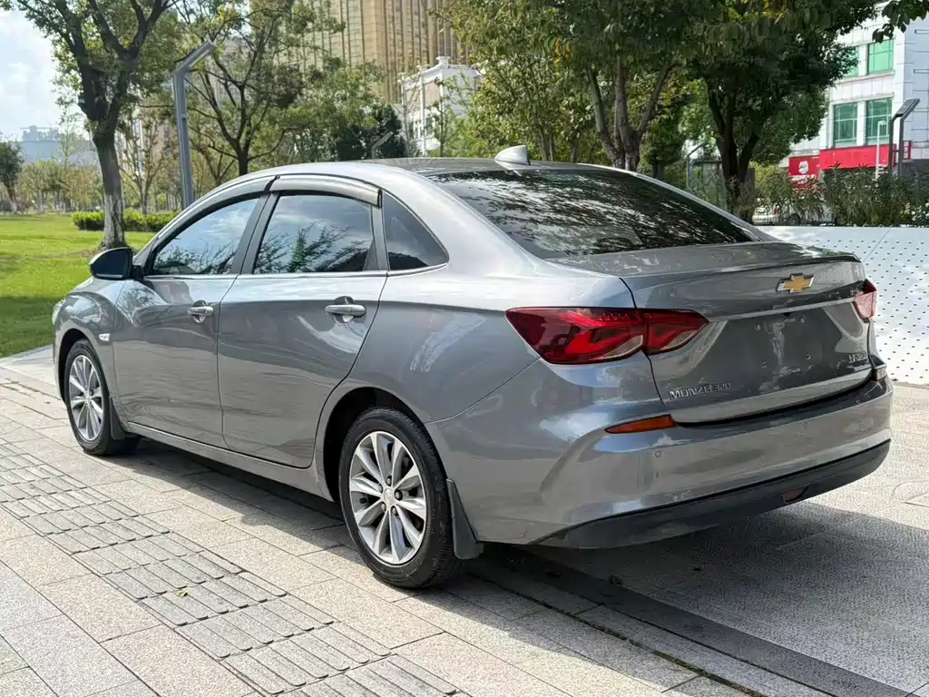 Chevrolet Monza — миниатюра 9
