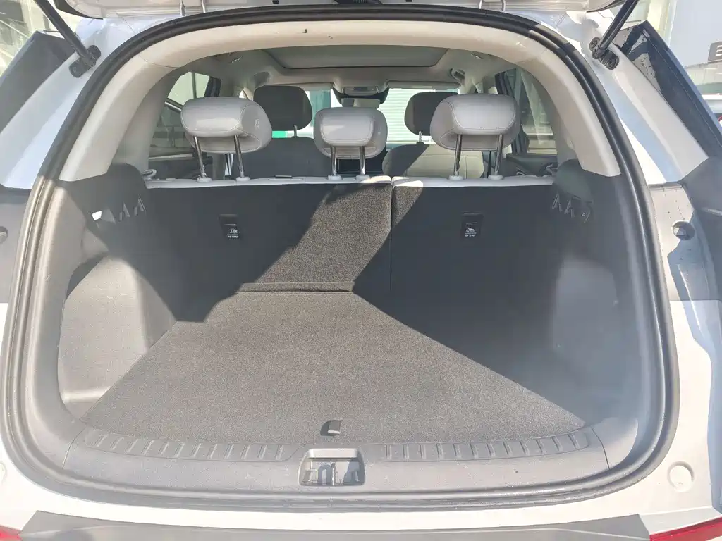 BYD Sealion 05 EV — миниатюра 4