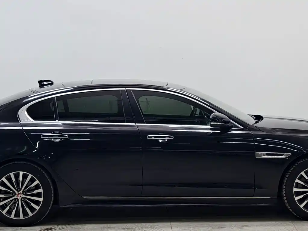 Jaguar XEL — миниатюра 8
