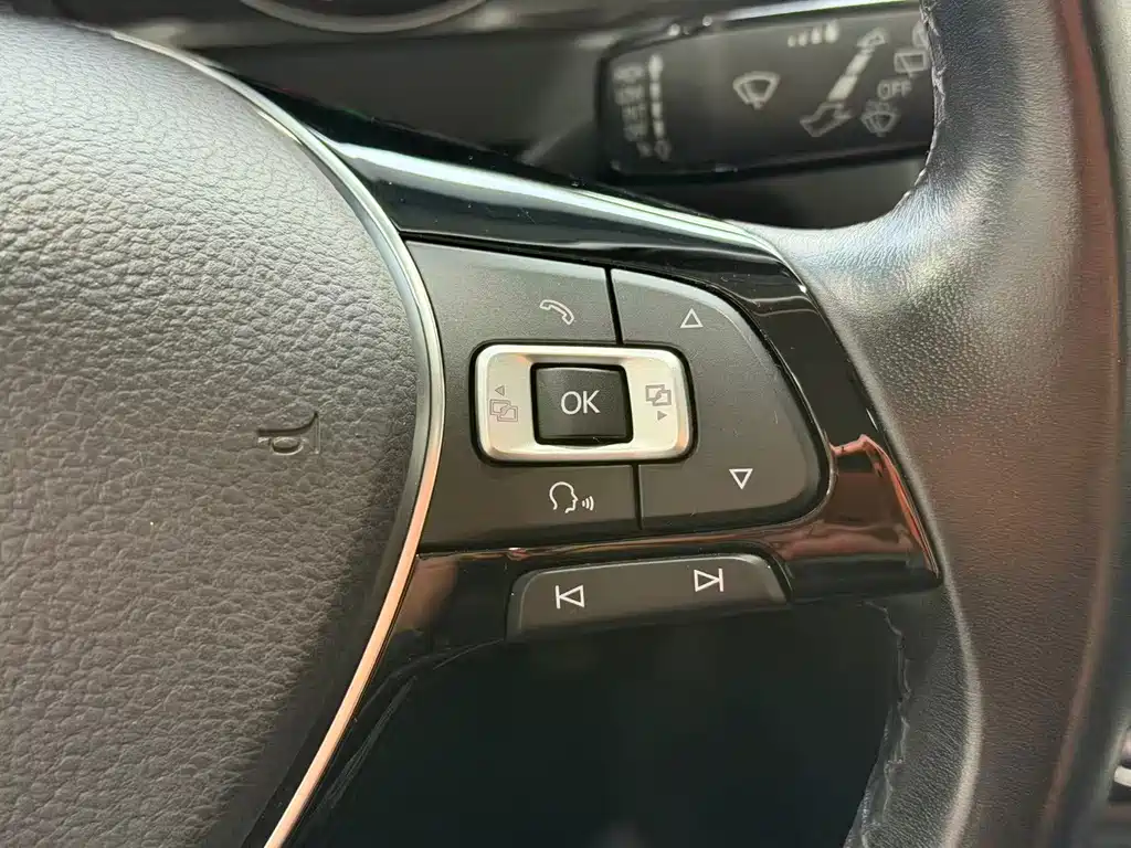 Volkswagen Golf — миниатюра 12