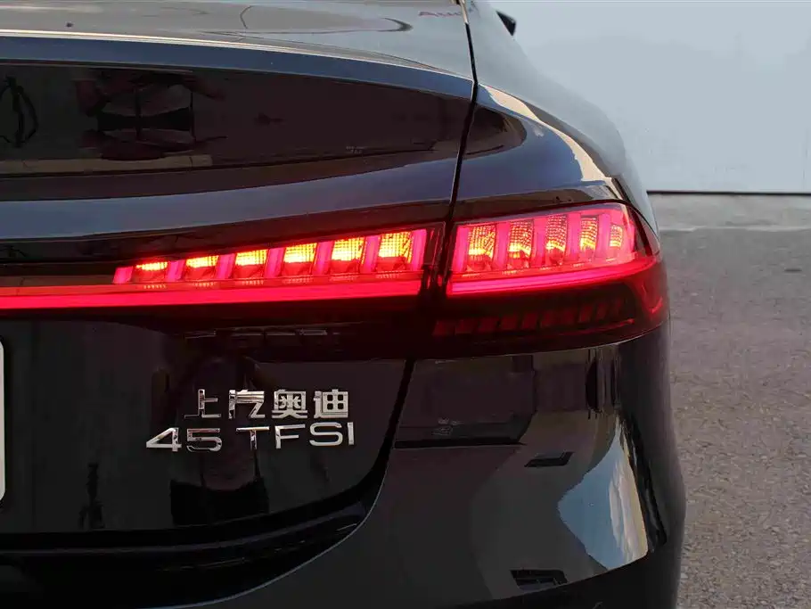 Audi A7L — миниатюра 16