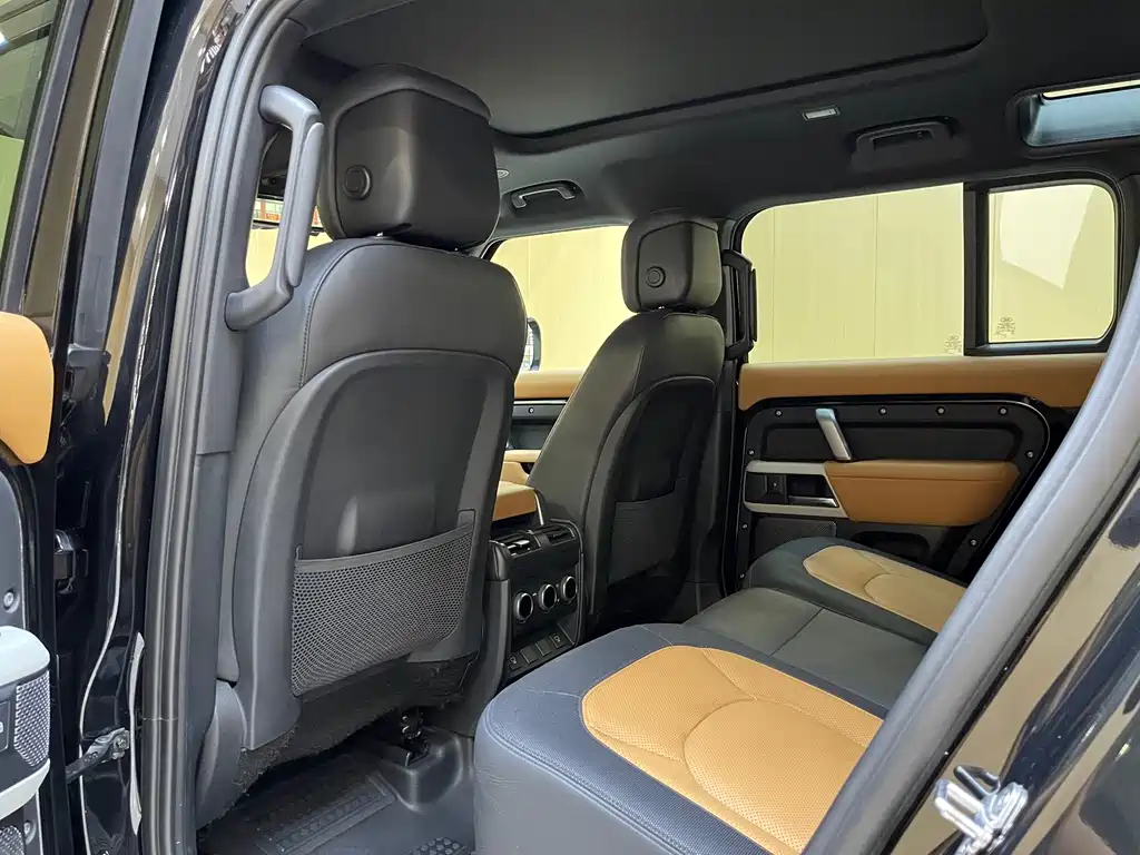 Land Rover Defender — миниатюра 13