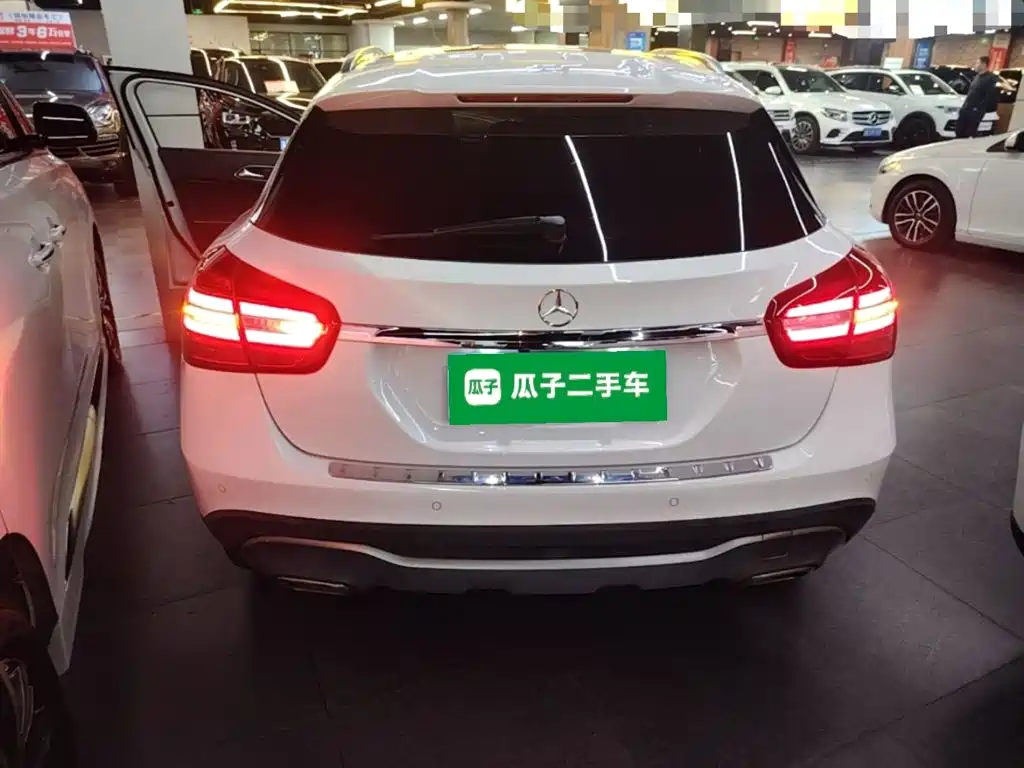 Mercedes-Benz GLA — миниатюра 6