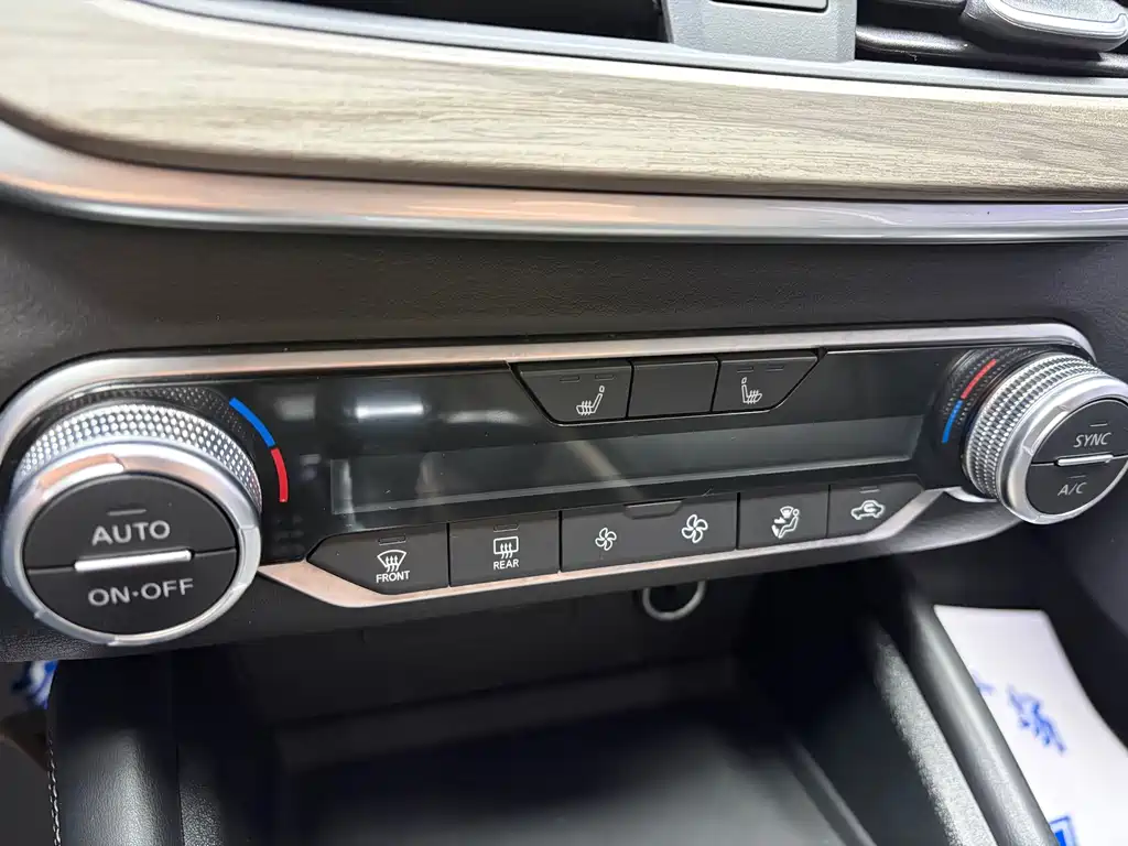 Nissan Teana — миниатюра 13