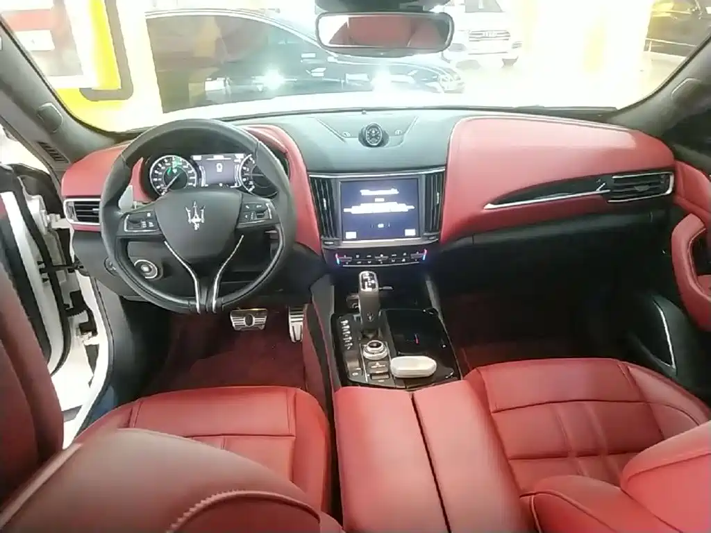 Maserati Levante — миниатюра 10