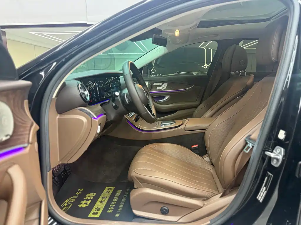 Mercedes-Benz E-Class — миниатюра 9
