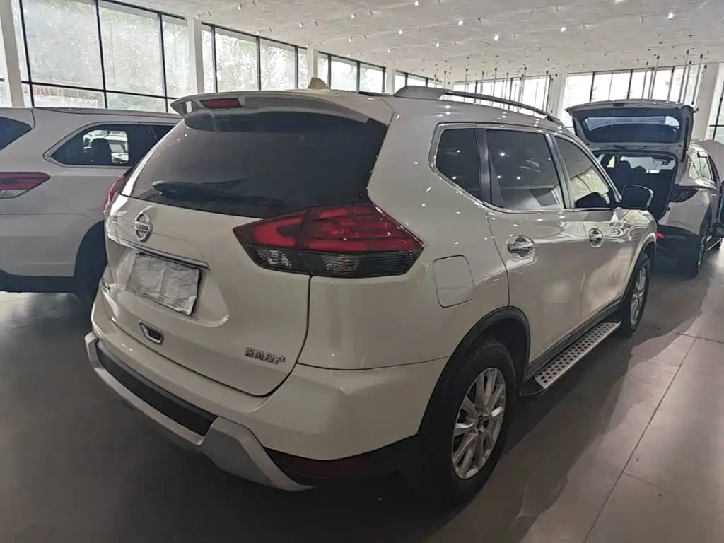 Nissan X-Trail — миниатюра 7