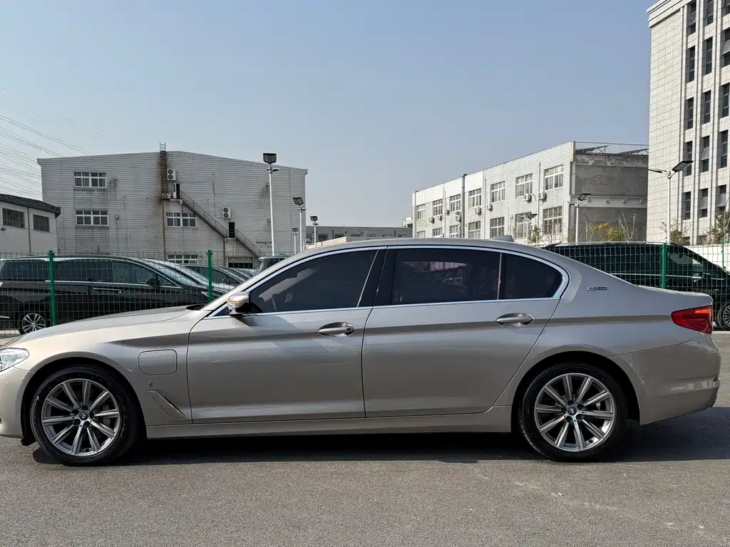 BMW 5 SERIES NEW ENERGY