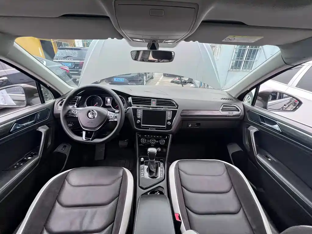 Volkswagen Tiguan L — миниатюра 5