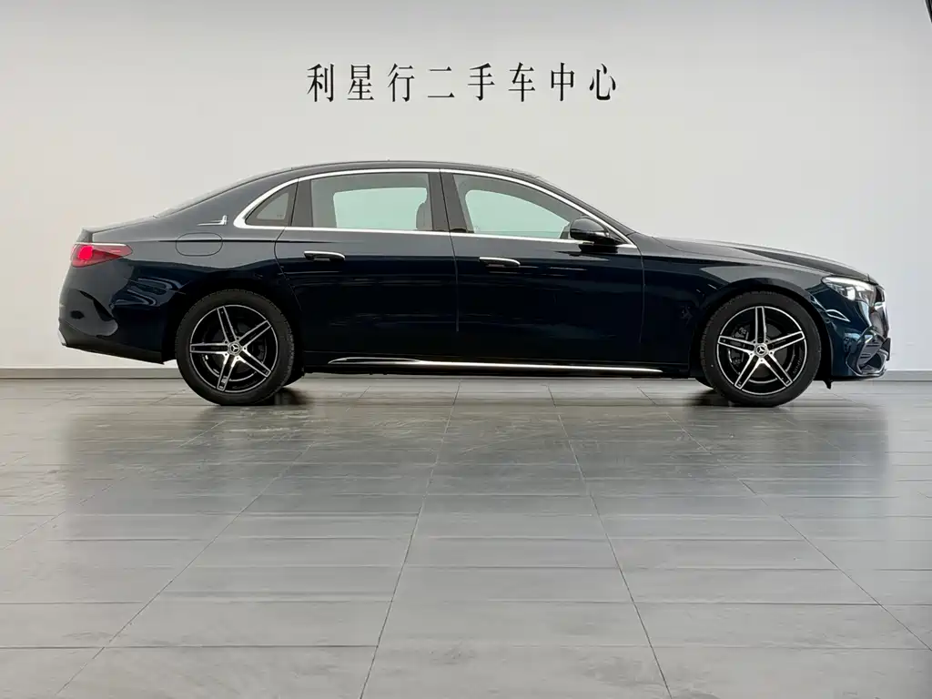 Mercedes-Benz E-Class — миниатюра 7