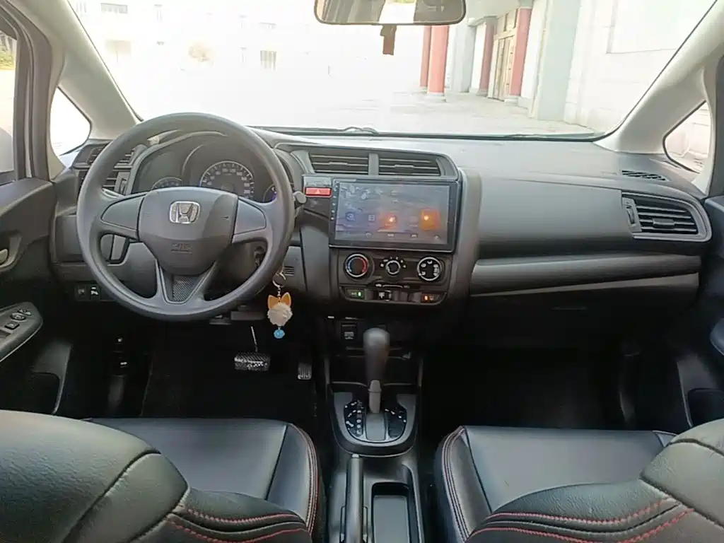 Honda Fit — миниатюра 10