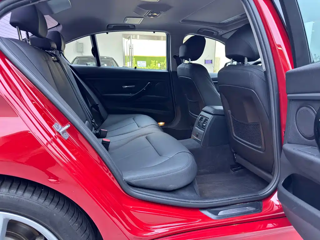 BMW 3 Series — миниатюра 18