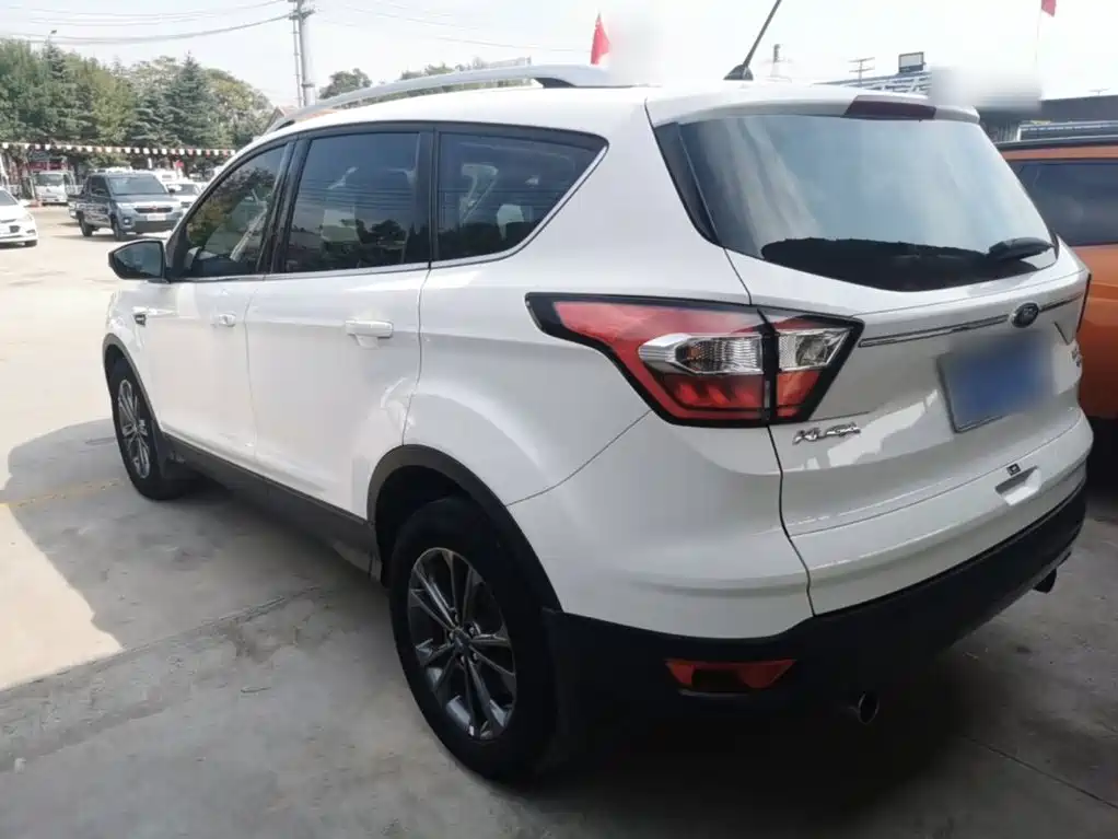 Ford Kuga — миниатюра 5