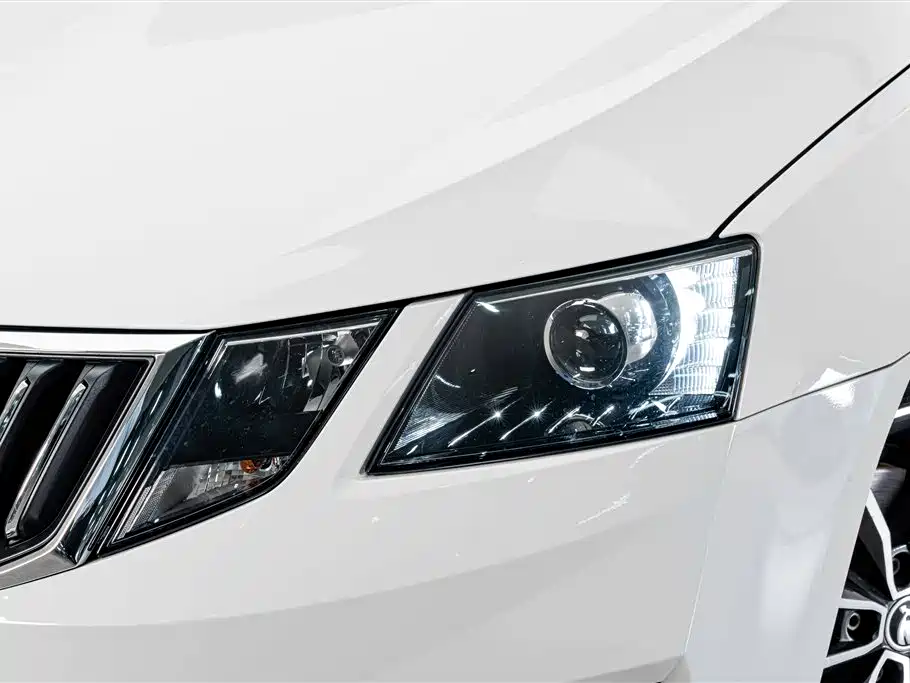 Skoda Octavia — миниатюра 4