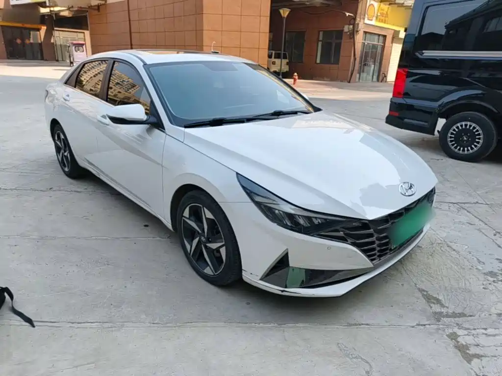 Hyundai Elantra — миниатюра 4