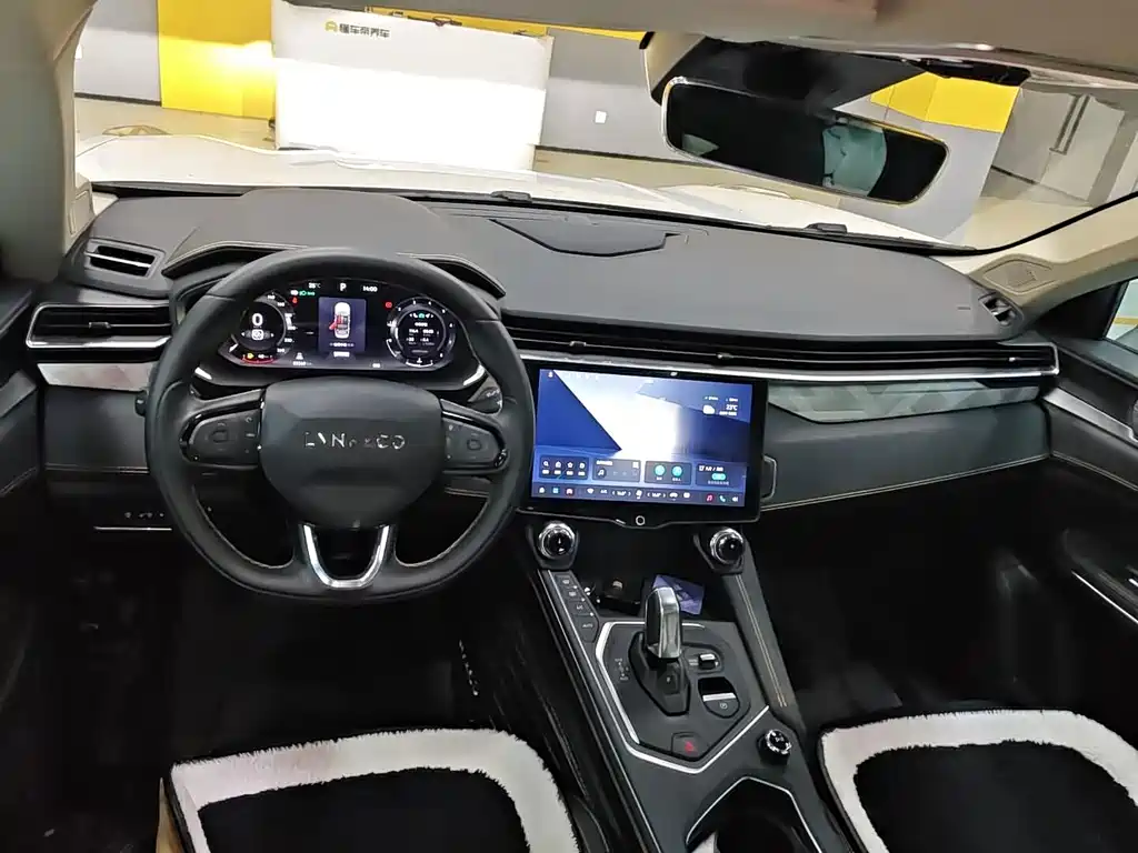 Lynk & Co 01 — миниатюра 6