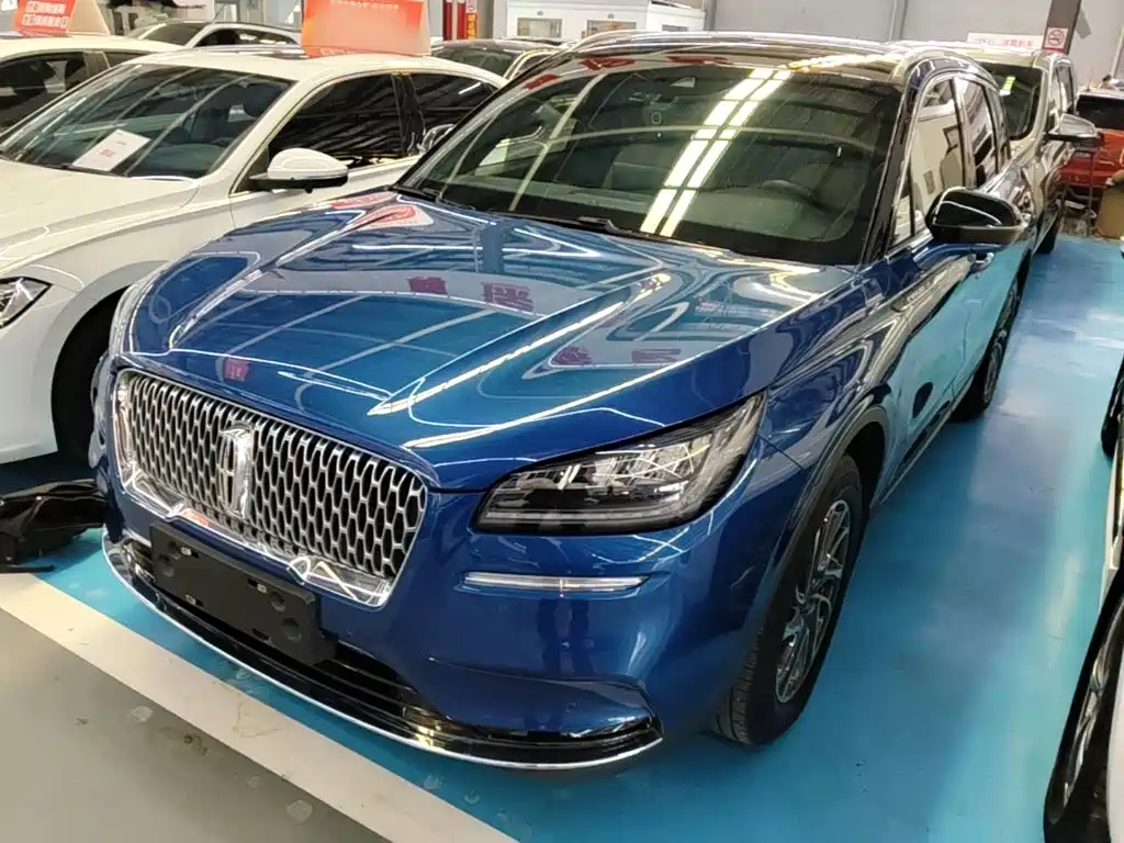 Lincoln Corsair — миниатюра 2