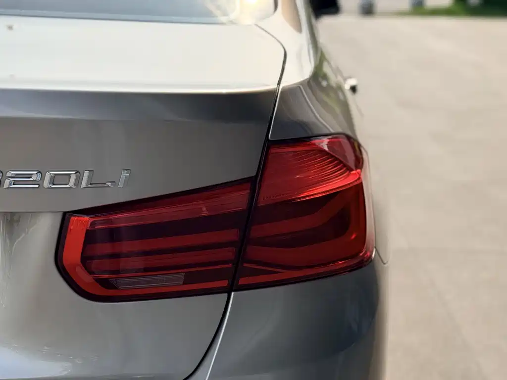 BMW 3 Series — миниатюра 9