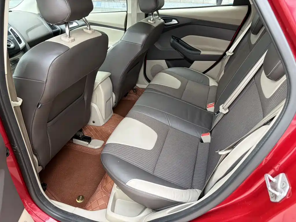 Ford Focus — миниатюра 4