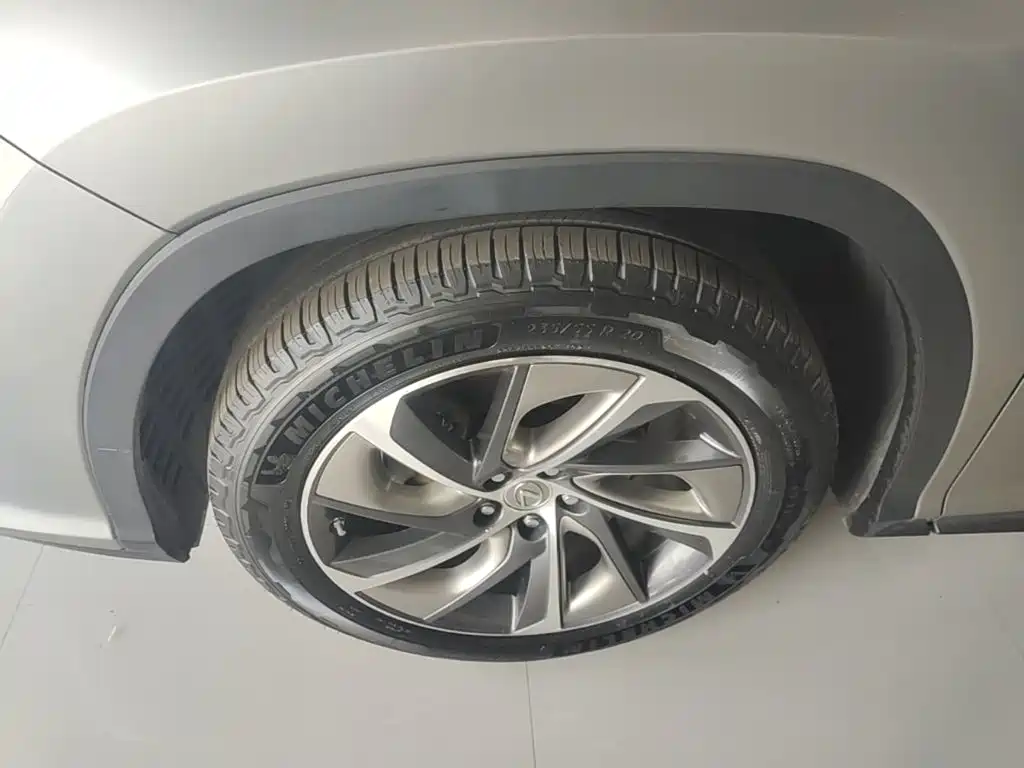 Lexus RX — миниатюра 23