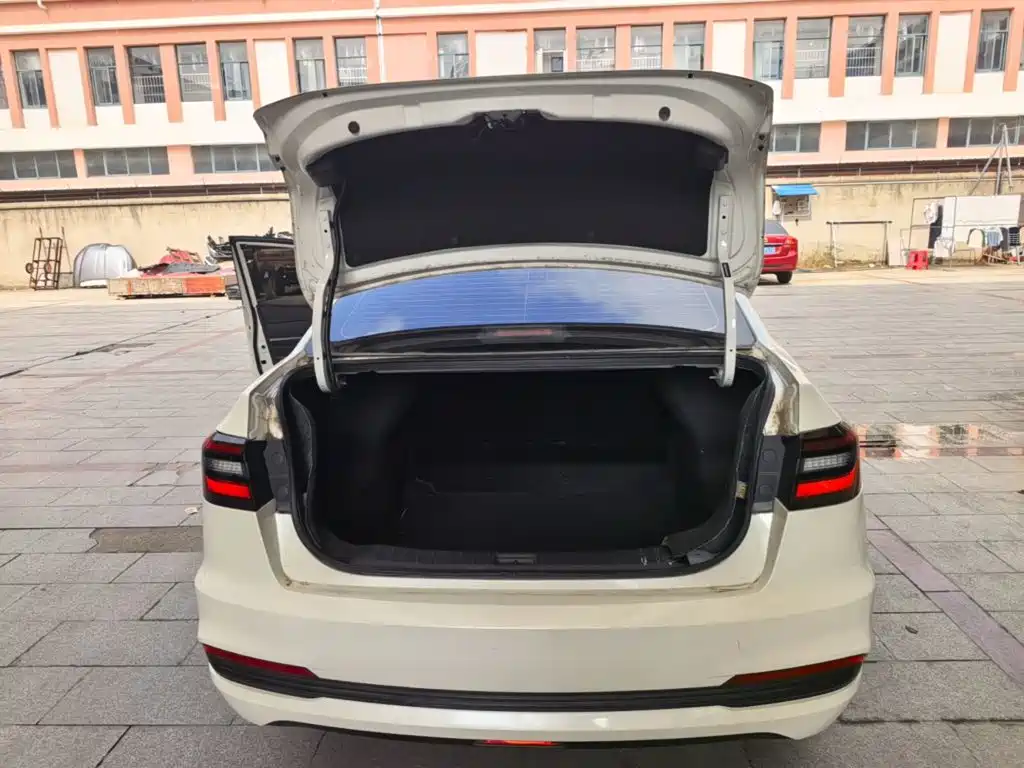 Venucia D60 — миниатюра 19
