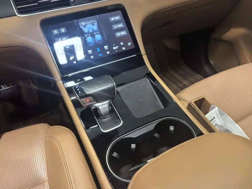 Li Auto Li ONE — миниатюра 10
