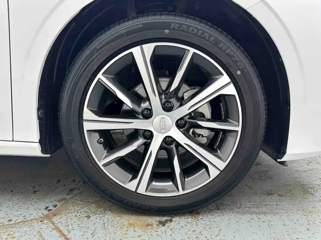 Geely Emgrand — миниатюра 8