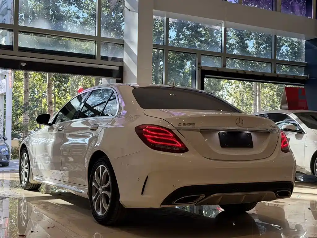 Mercedes-Benz C-Class — миниатюра 9