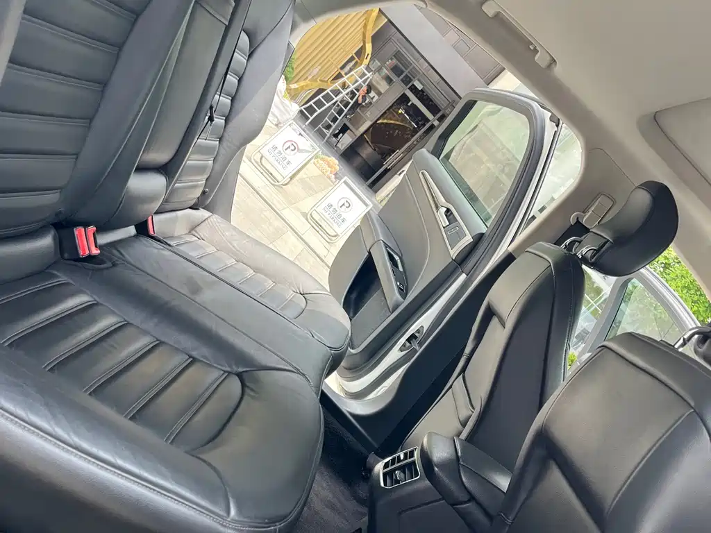 Ford Mondeo — миниатюра 11