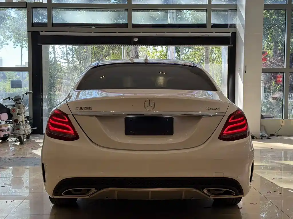 Mercedes-Benz C-Class — миниатюра 8
