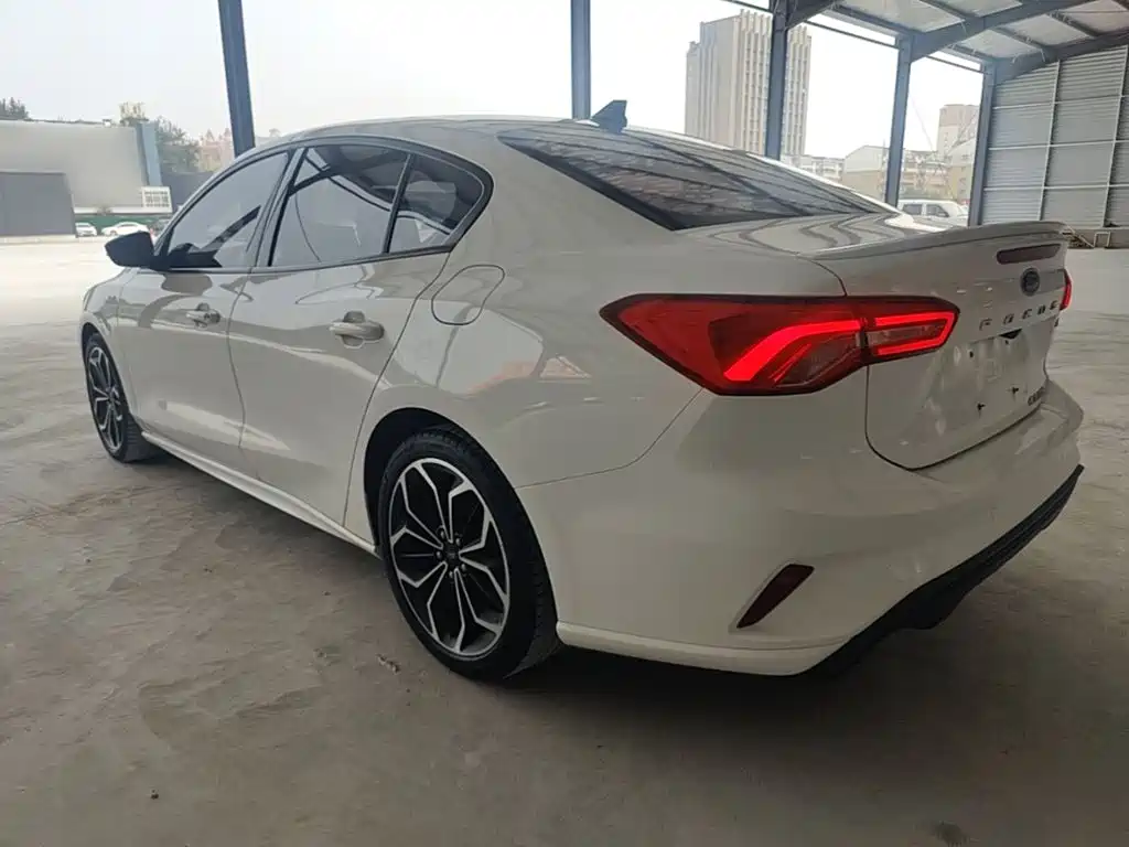 Ford Focus — миниатюра 5