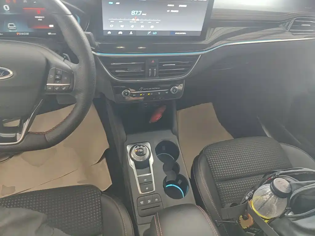 Ford Focus — миниатюра 10
