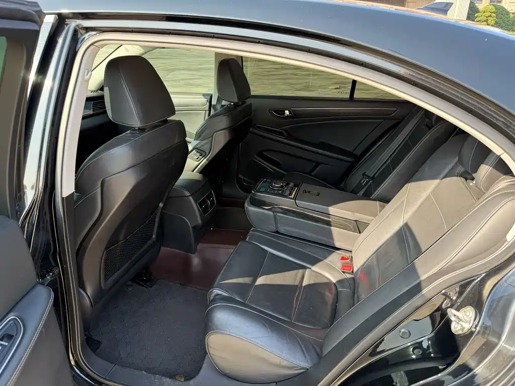 Hongqi Hongqi H7 — миниатюра 7