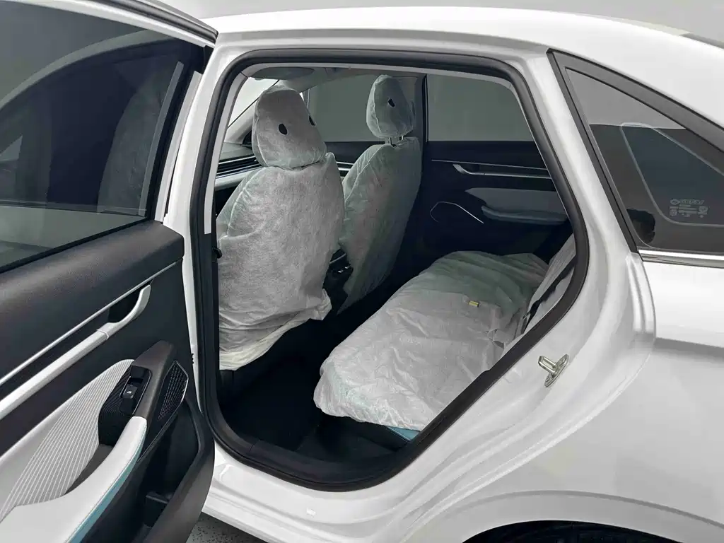 Geely Emgrand — миниатюра 13