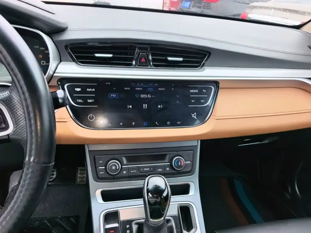 Geely Vision S1 — миниатюра 13