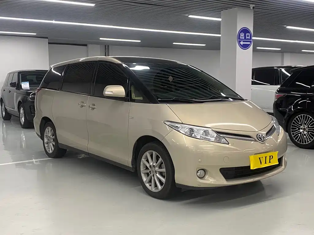 Toyota Previa — миниатюра 3