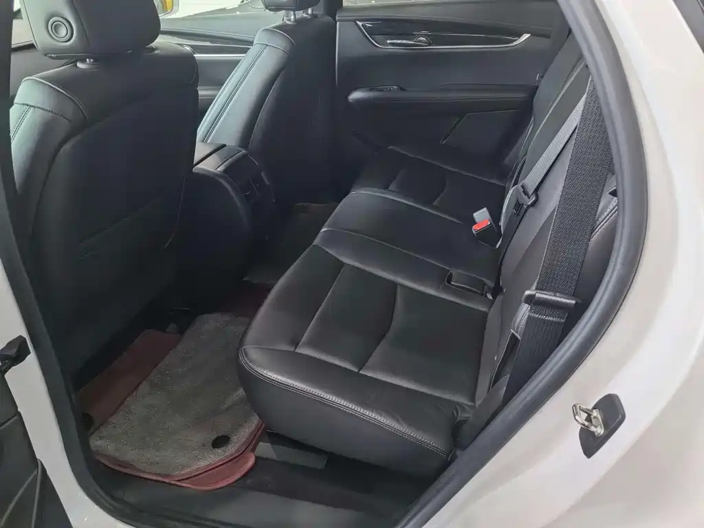 Cadillac XT5 — миниатюра 3